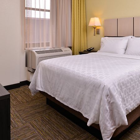 Candlewood Suites Terre Haute By Ihg Esterno foto